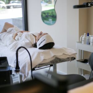 Alternative view of Medik 8 Platinum Facial